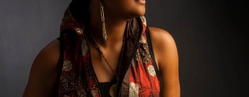 Световноизвестната джаз певица Лиз Райт засажда дърво в Пловдив